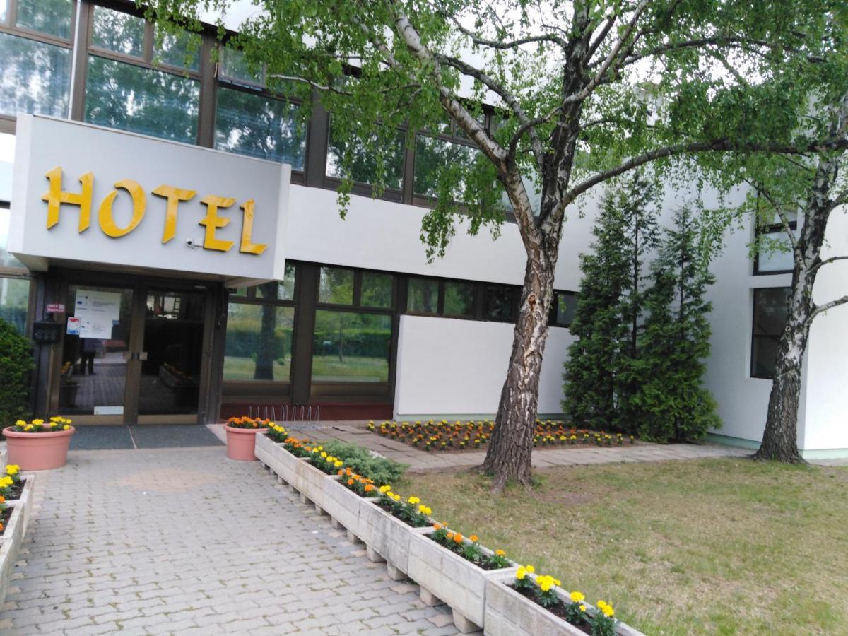 Hotel Magistern Konferencia és WellnessHotel Siófok Extérieur photo